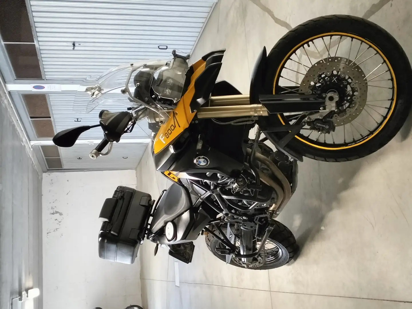 BMW F 800 GS crna - 1