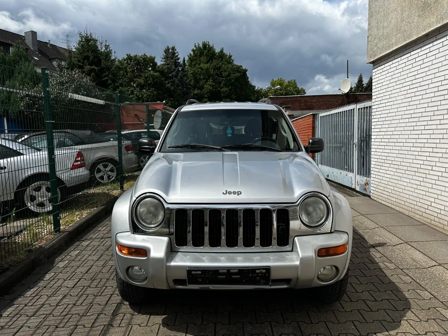 Jeep Cherokee Limited 3.7 Auto. TÜV NEU* AHK*4x4 Silber - 2