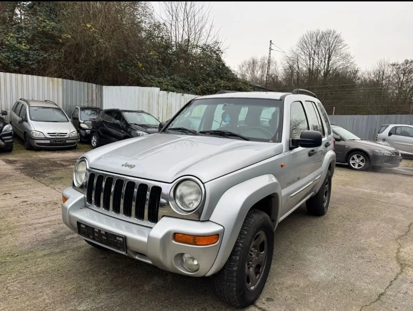Jeep Cherokee Limited 3.7 Auto. TÜV NEU* AHK*4x4 Silber - 1