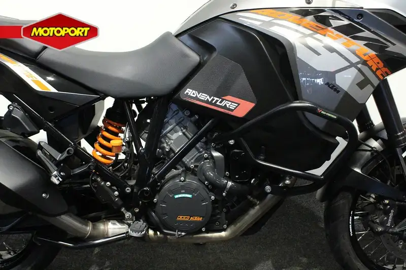 KTM 1190 Adventure - foto 4