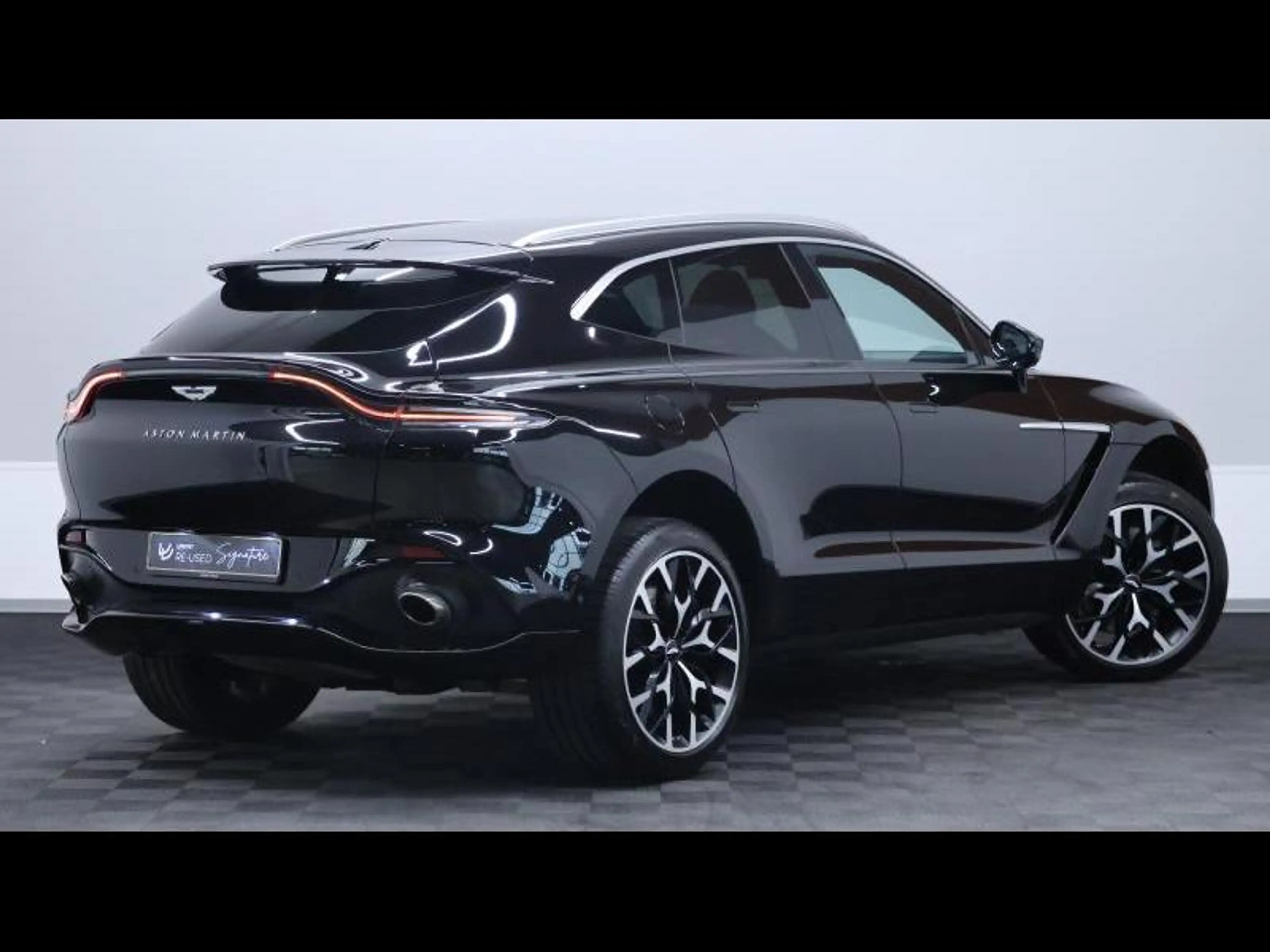 Aston Martin DBX 4.0 V8 550 — photo 5