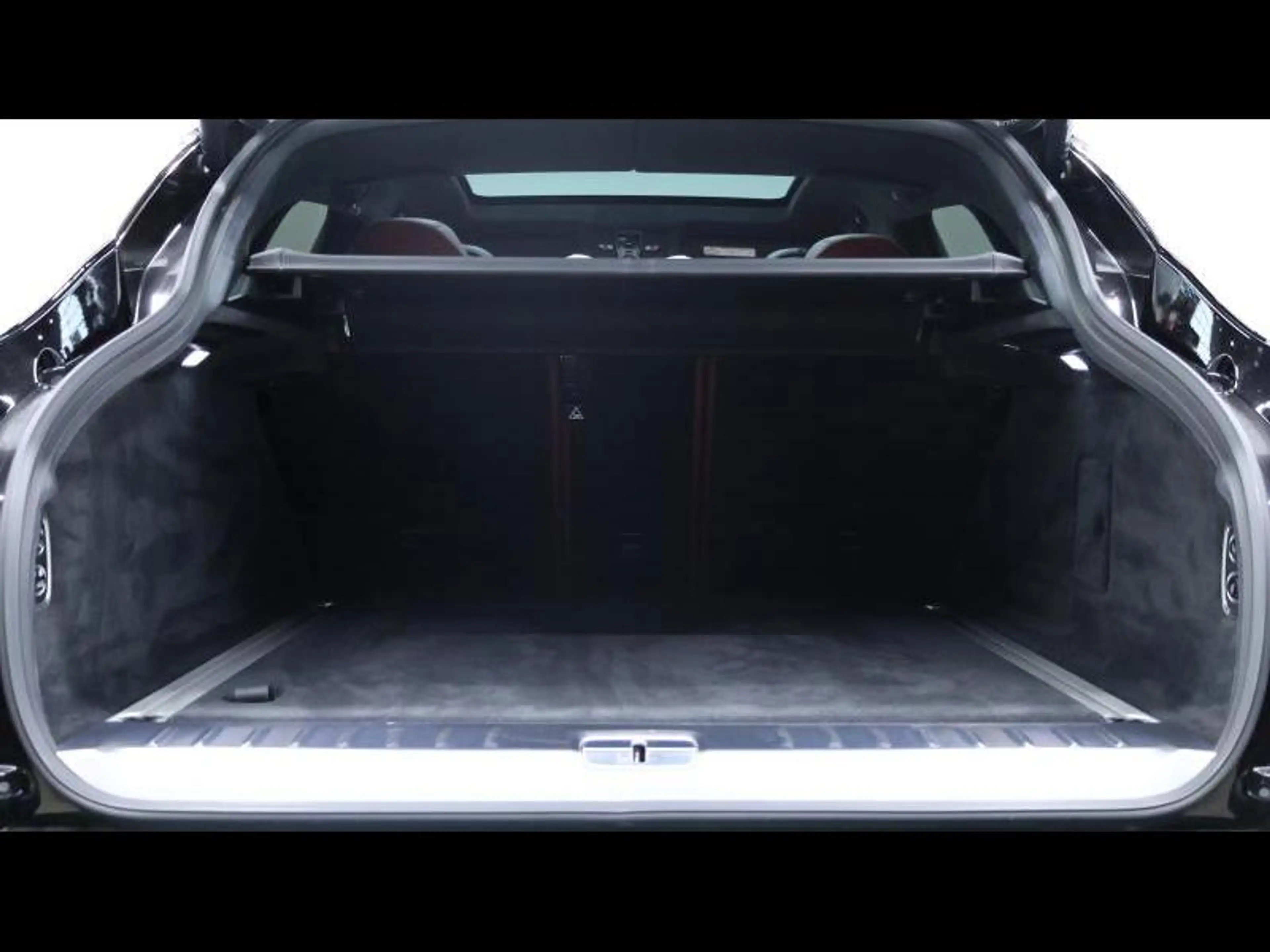 Aston Martin DBX 4.0 V8 550 — photo 7