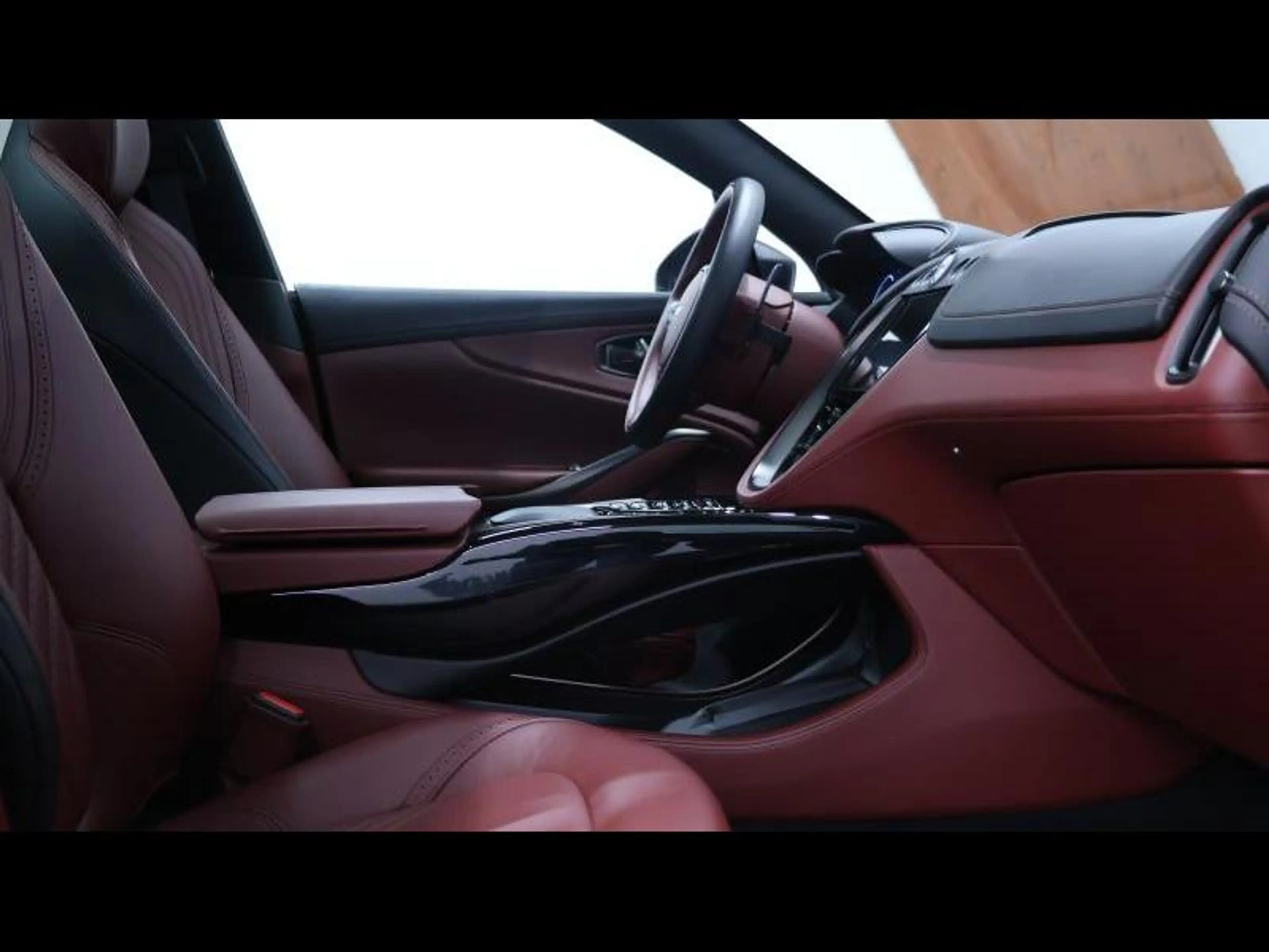 Aston Martin DBX 4.0 V8 550 — photo 11