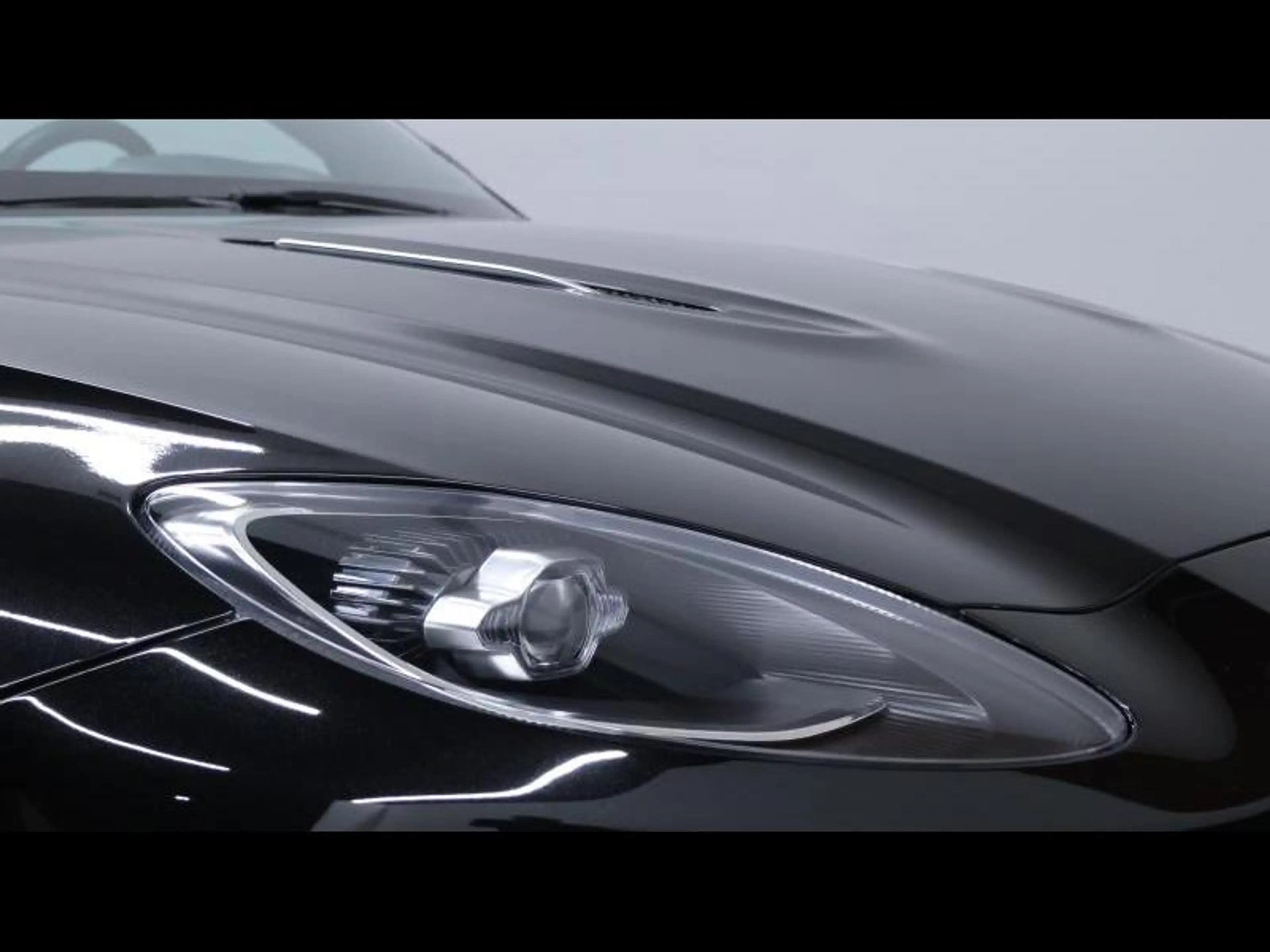 Aston Martin DBX 4.0 V8 550 — photo 8