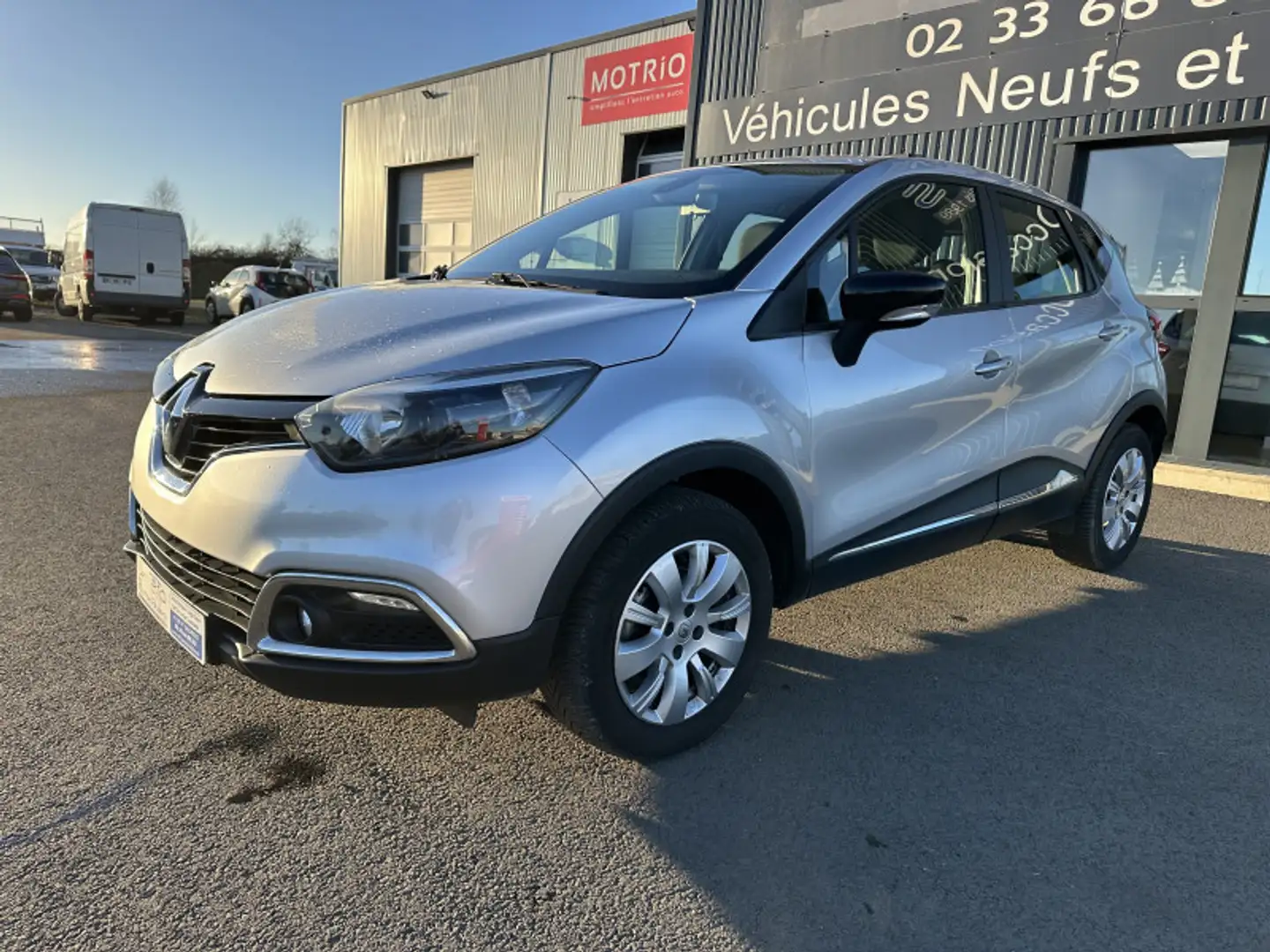 Renault Captur 1.5 DCI 90CH STOP\u0026START ENERGY ZEN ECO² EURO6 Gris - 1