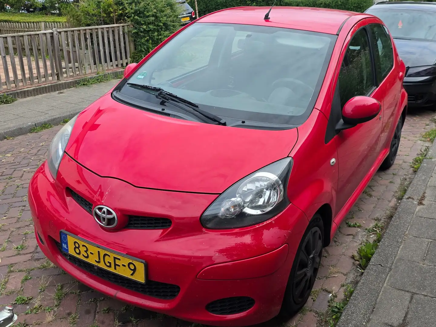 Toyota Aygo Aygo 1.0-12V Comfort Rood - 1