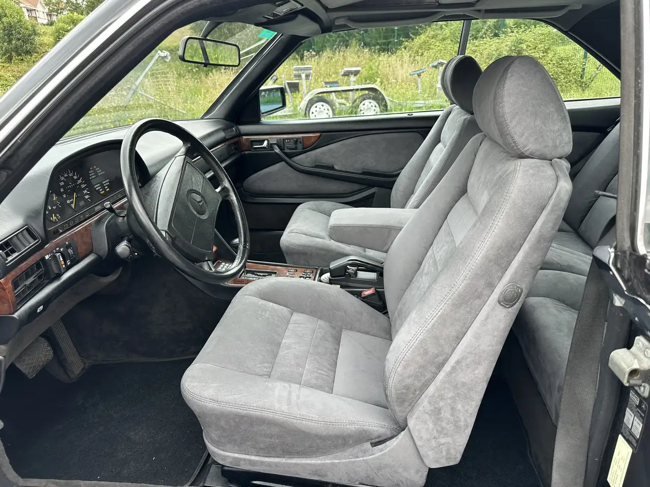 Mercedes-Benz 560, foto 11