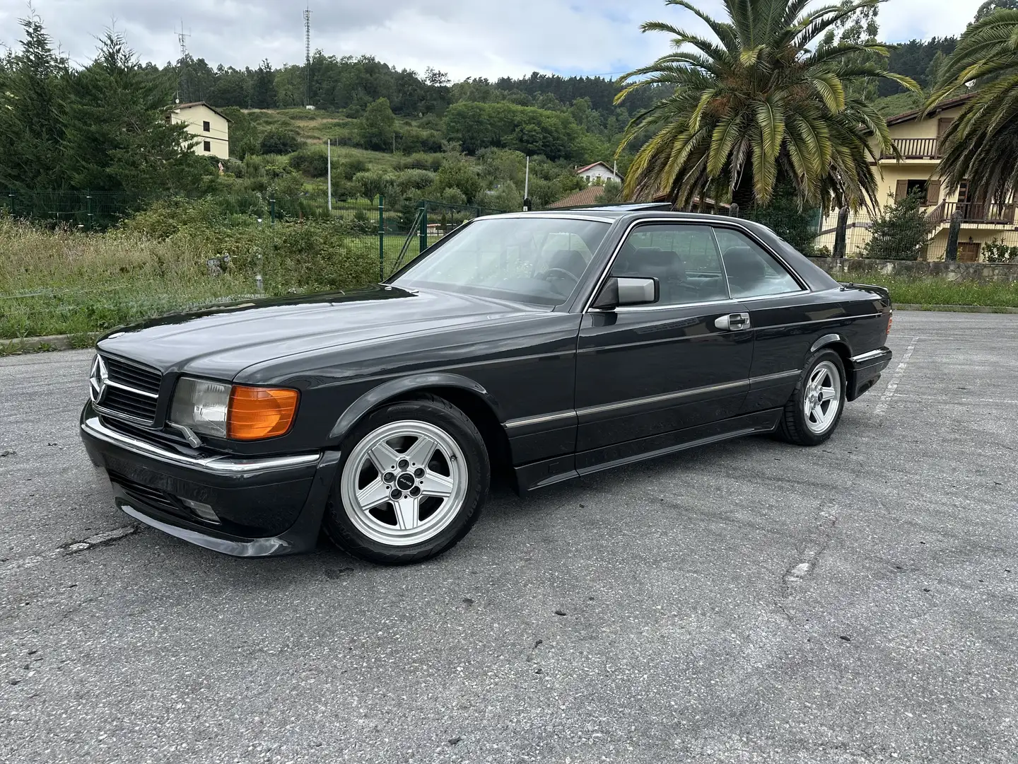 Mercedes-Benz 560 Negro - 2
