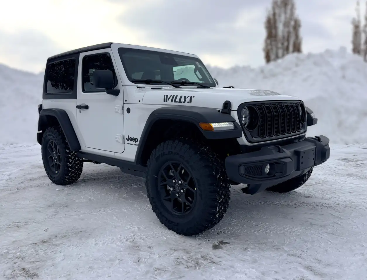 Jeep Wrangler снимка Jeep Wrangler