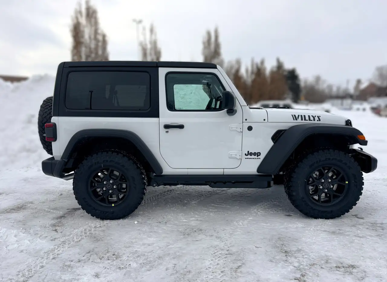 Jeep Wrangler снимка Jeep Wrangler