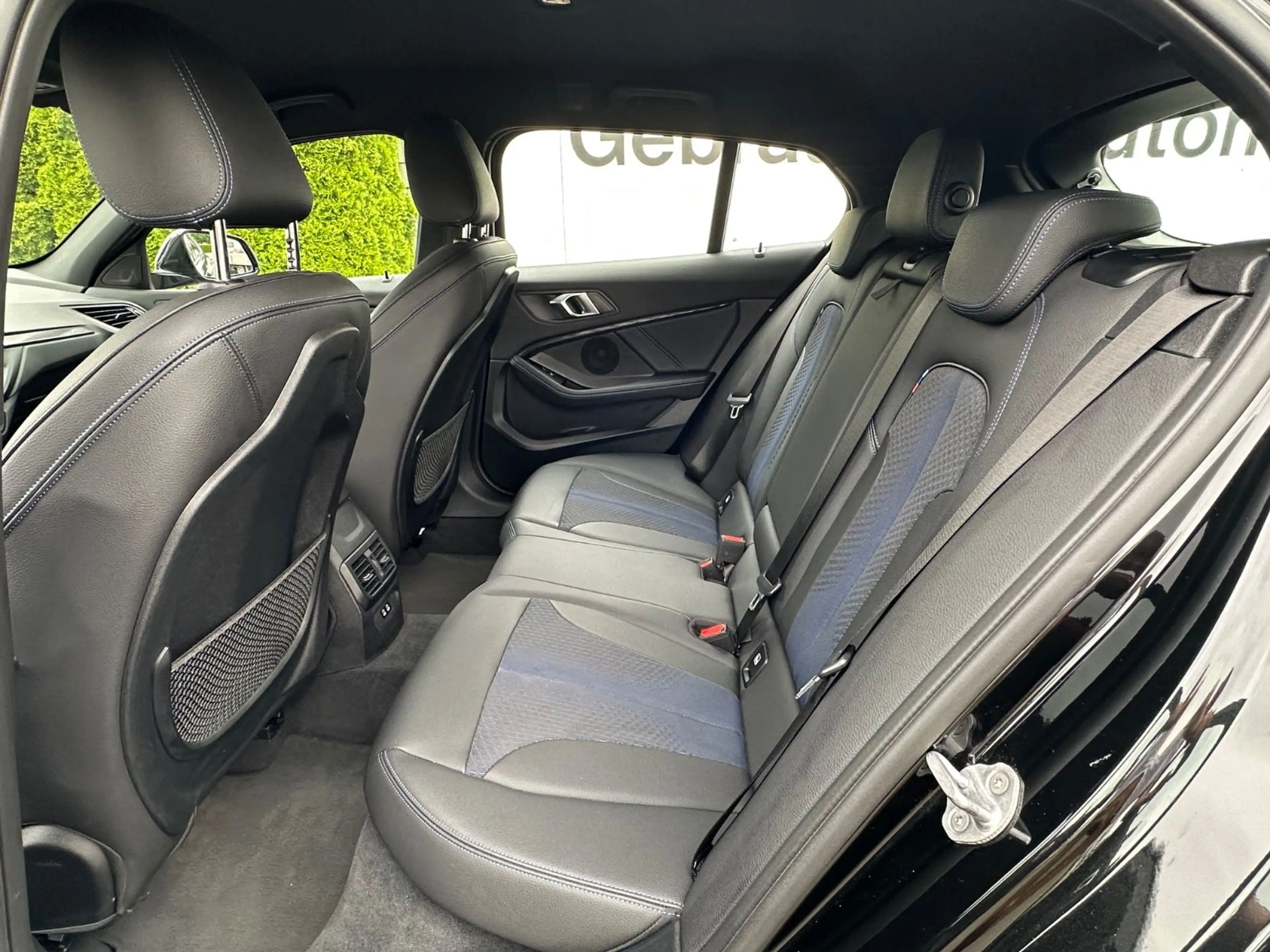 BMW 135 1 Limousine M135 i xDrive — photo 10