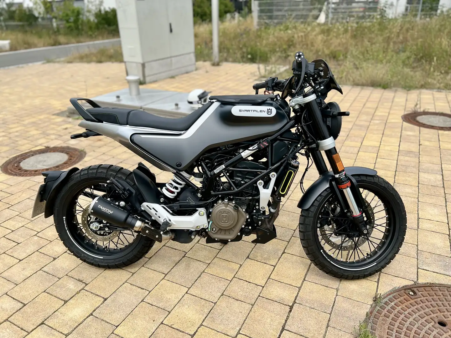 Husqvarna Svartpilen 125 Noir - 2