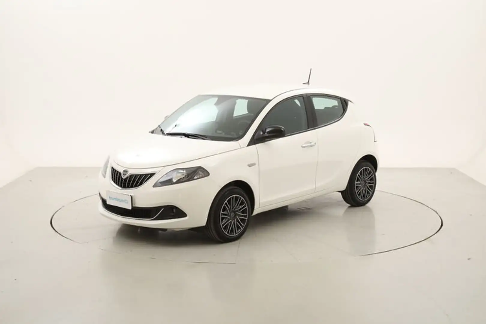 Lancia Ypsilon Gold 1.0 Mild Hybrid 69CV Blanc - 1