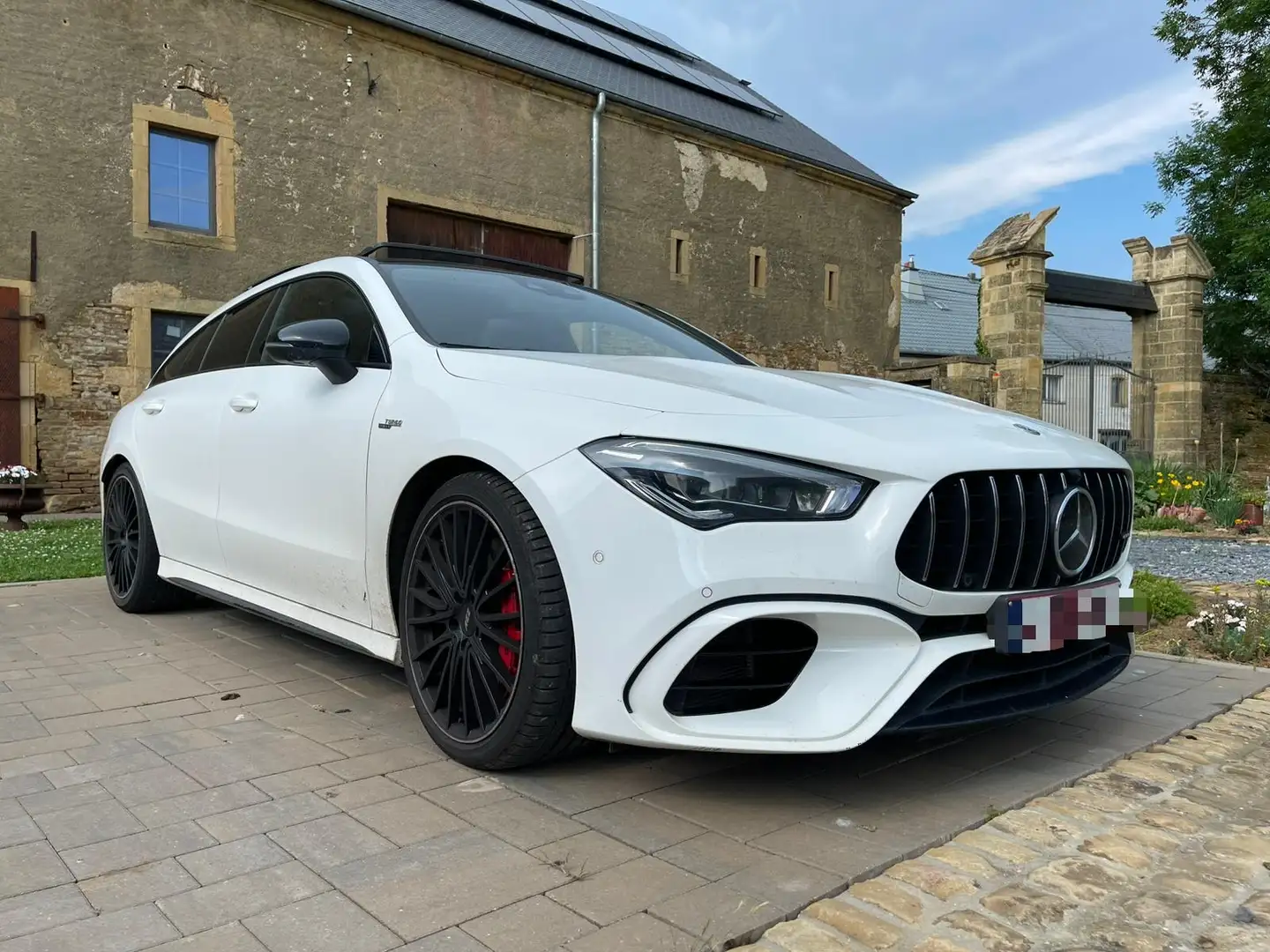 Mercedes-Benz CLA 45 AMG CLA 45 S AMG Shooting Brake Biały - 1