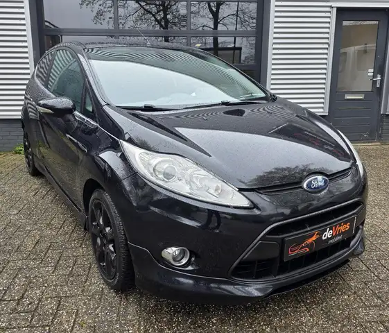 Ford Fiesta 1.25 Titanium ** ST PAKKET **