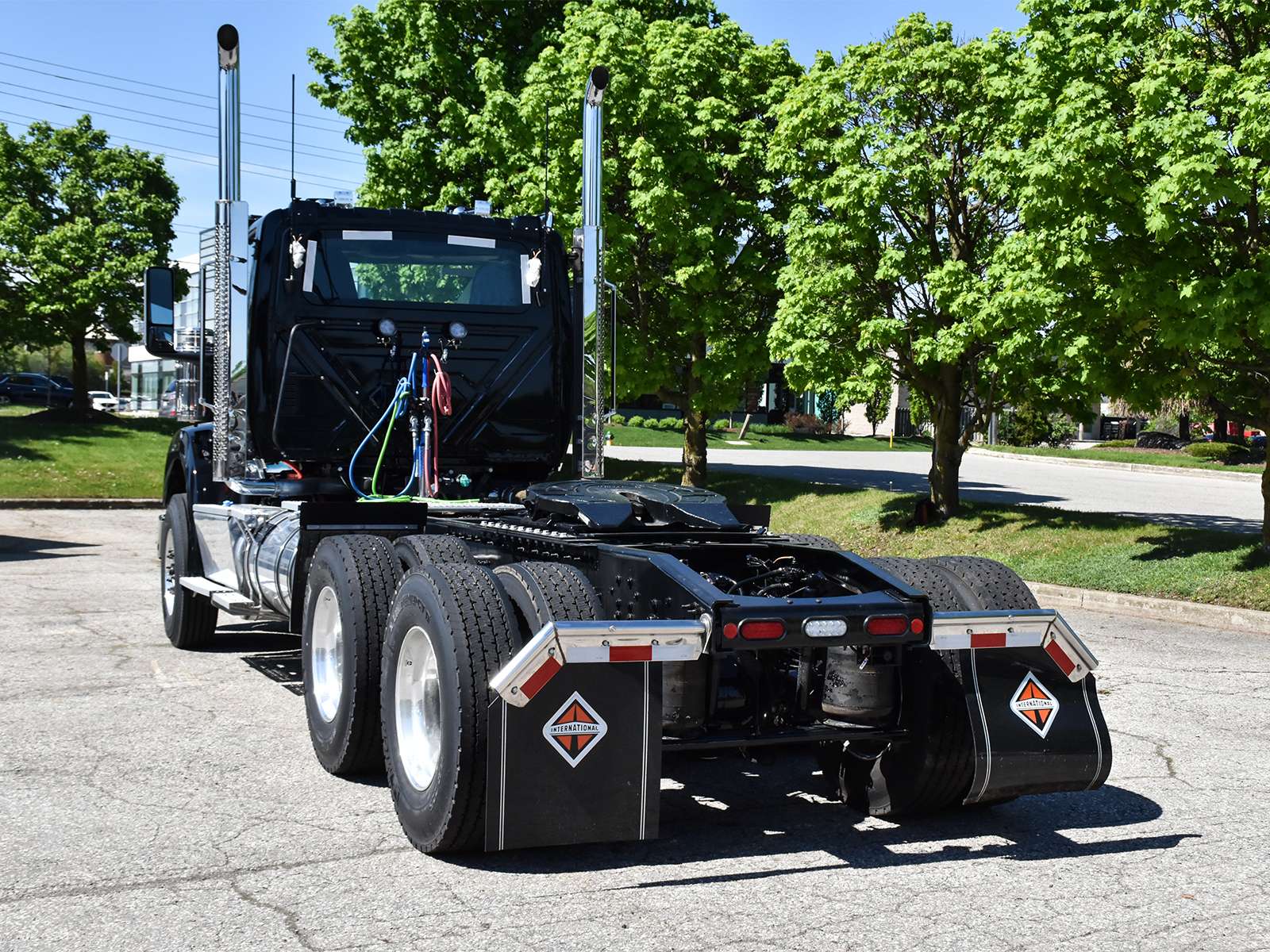 2027 International HX620