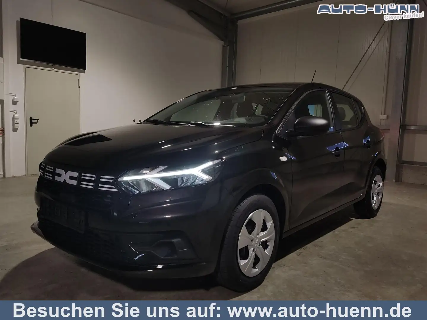 Dacia Sandero Essential TCe 90 PS Klima-DAB-LED-Tempomat-Limi... Zwart - 1