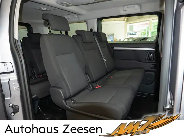 Citroen Spacetourer view 4