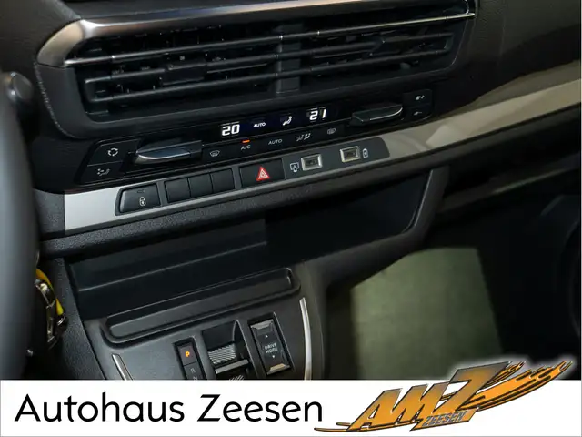 Citroen Spacetourer view 10