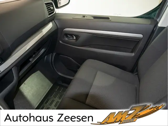 Citroen Spacetourer view 11