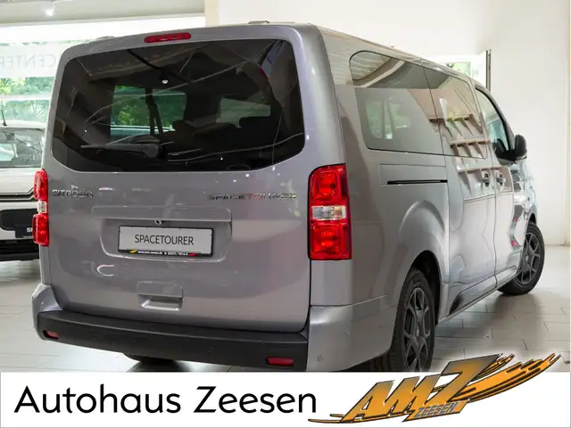 Citroen Spacetourer view 3