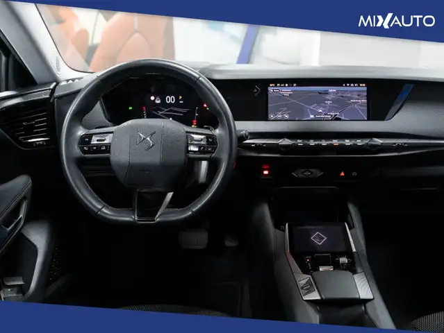 DS Automobiles DS 4 view 11