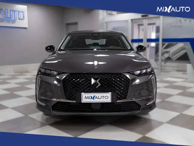 DS Automobiles DS 4 view 2