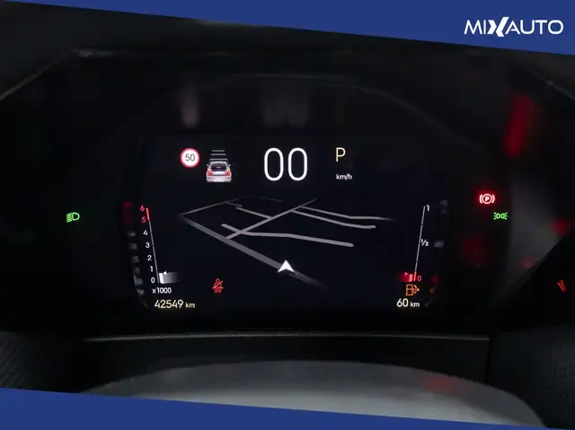 DS Automobiles DS 4 view 15