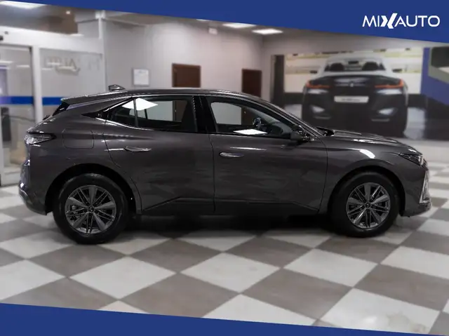 DS Automobiles DS 4 view 6