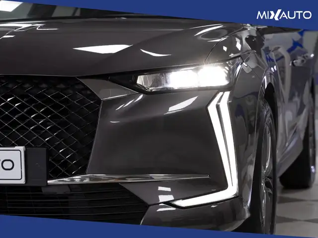 DS Automobiles DS 4 view 10