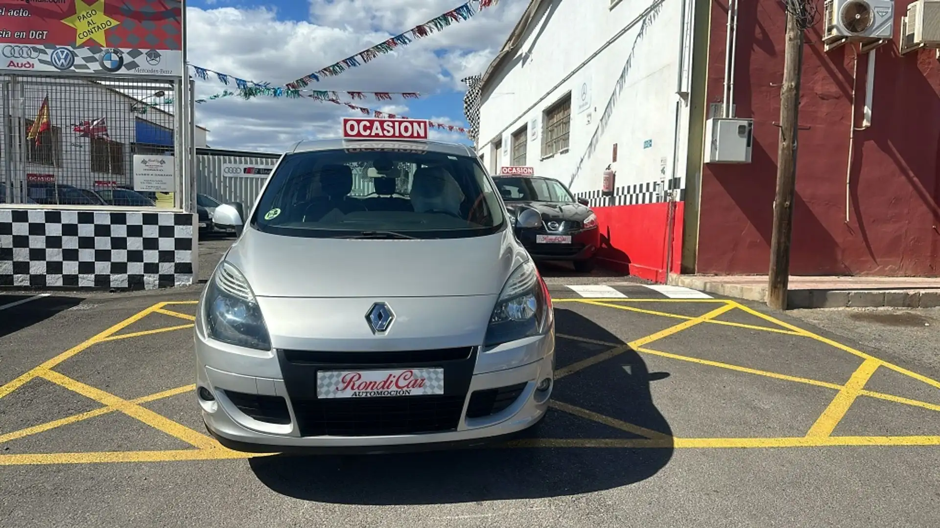 Renault Scenic 1.5dCi Dynamique 110 Silber - 1