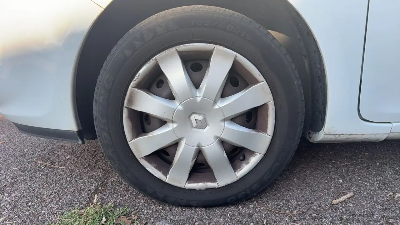 Renault Clio Citadine 5 portes — photo 18