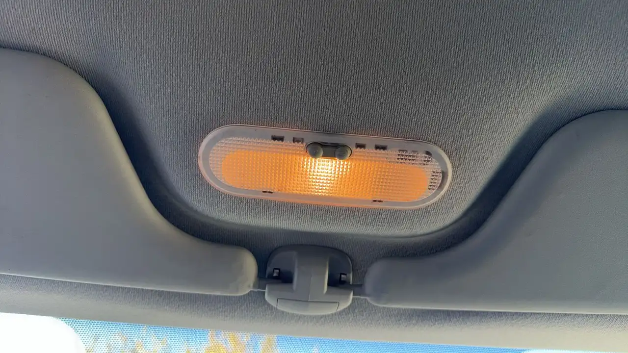 Renault Clio Citadine 5 portes — photo 29
