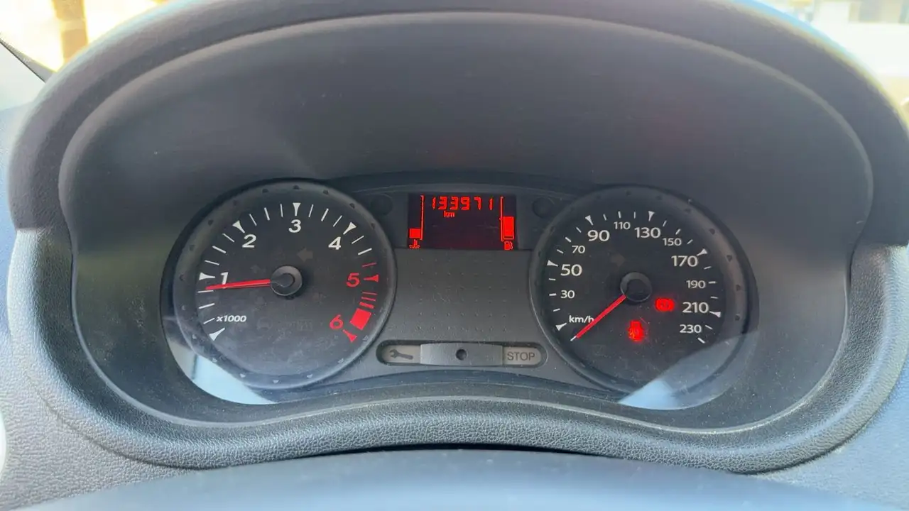 Renault Clio Citadine 5 portes — photo 12