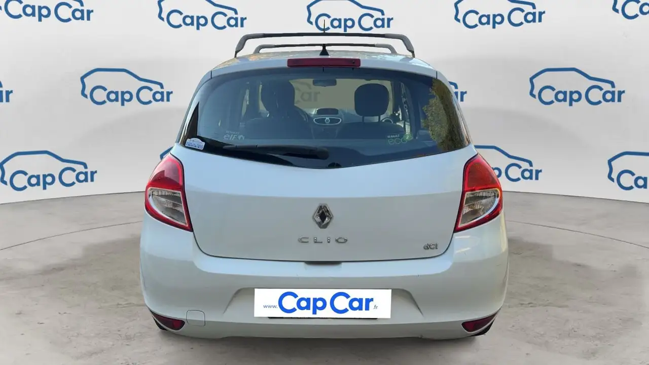 Renault Clio Citadine 5 portes — photo 3