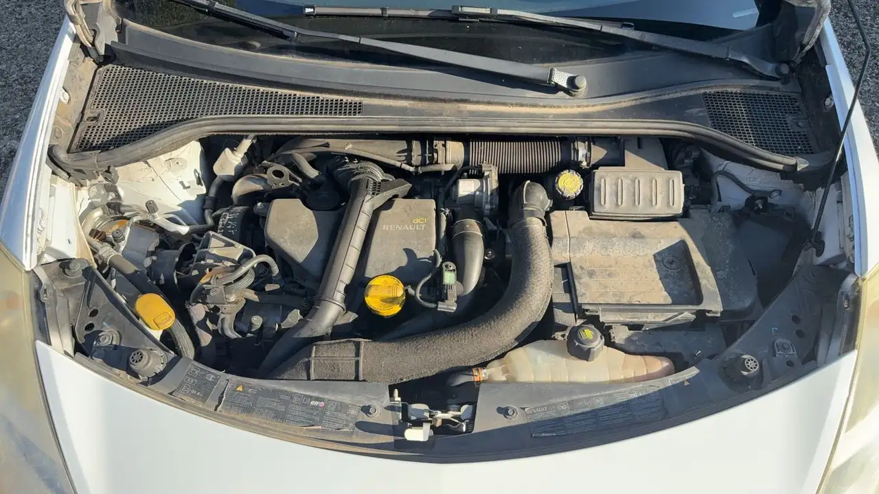 Renault Clio Citadine 5 portes — photo 15