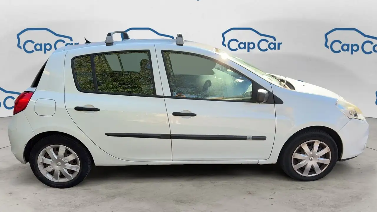 Renault Clio Citadine 5 portes — photo 4