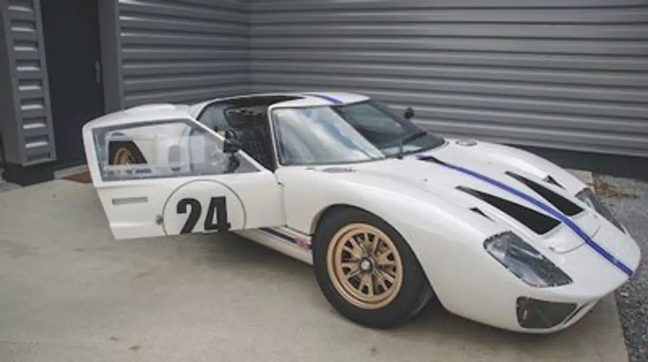 FORD GT 40, foto 2