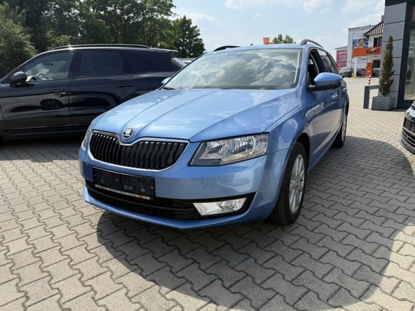 Skoda Octavia Combi Edition 4x4 Blau - 1