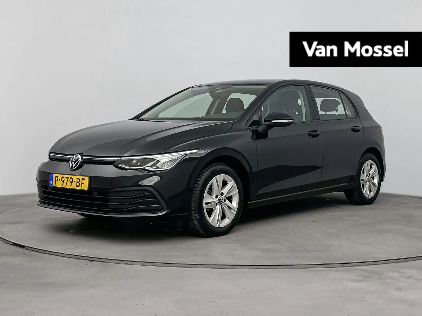 Volkswagen Golf 1.0 TSI Life 110 PK | Navigatie | Apple Carplay | Zwart - 1