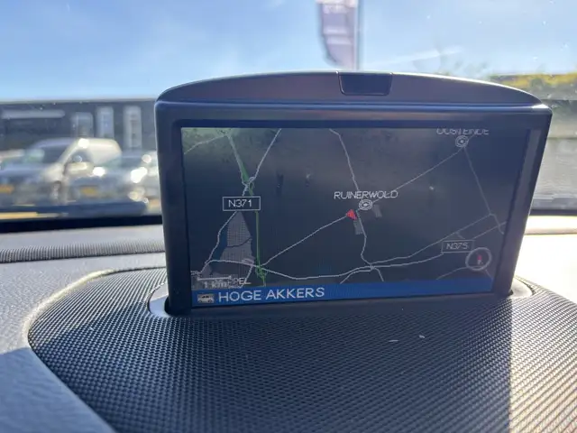 Volvo V70 view 17
