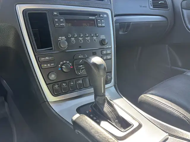 Volvo V70 view 15