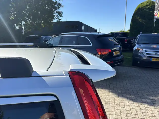 Volvo V70 view 19