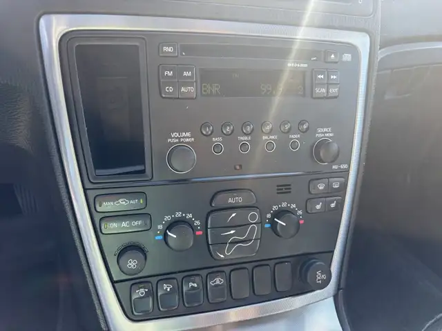 Volvo V70 view 16