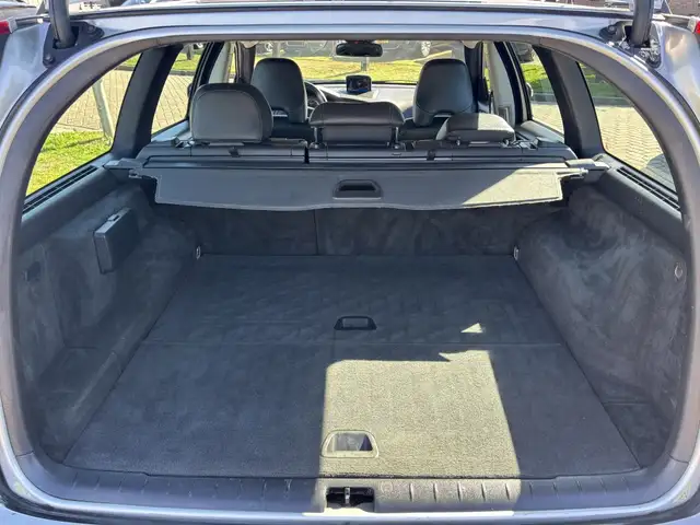 Volvo V70 view 22