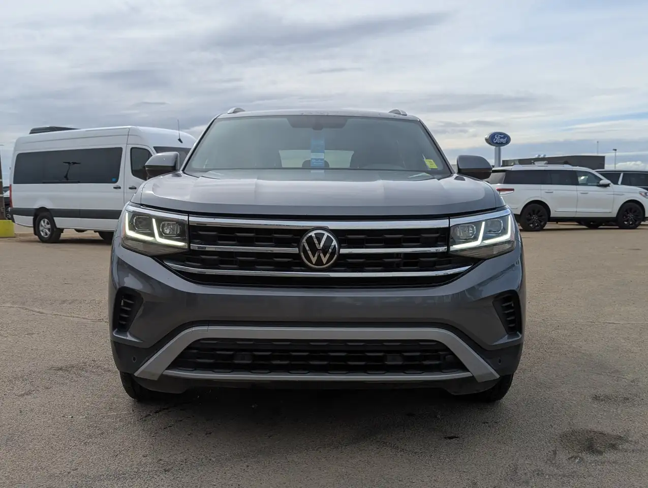 Volkswagen Atlas снимка Volkswagen Atlas