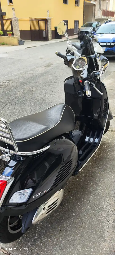Piaggio GTS 300 super hpe Fekete - 1
