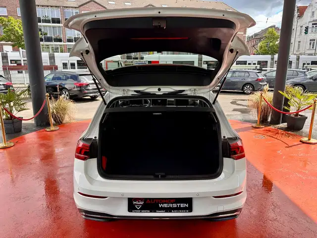 Volkswagen Golf view 5