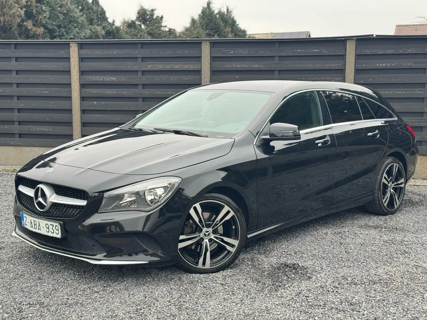 Mercedes-Benz CLA 180 SHOOTING BRAKE*2018*95DKMS*AUTOMAAT Schwarz - 1