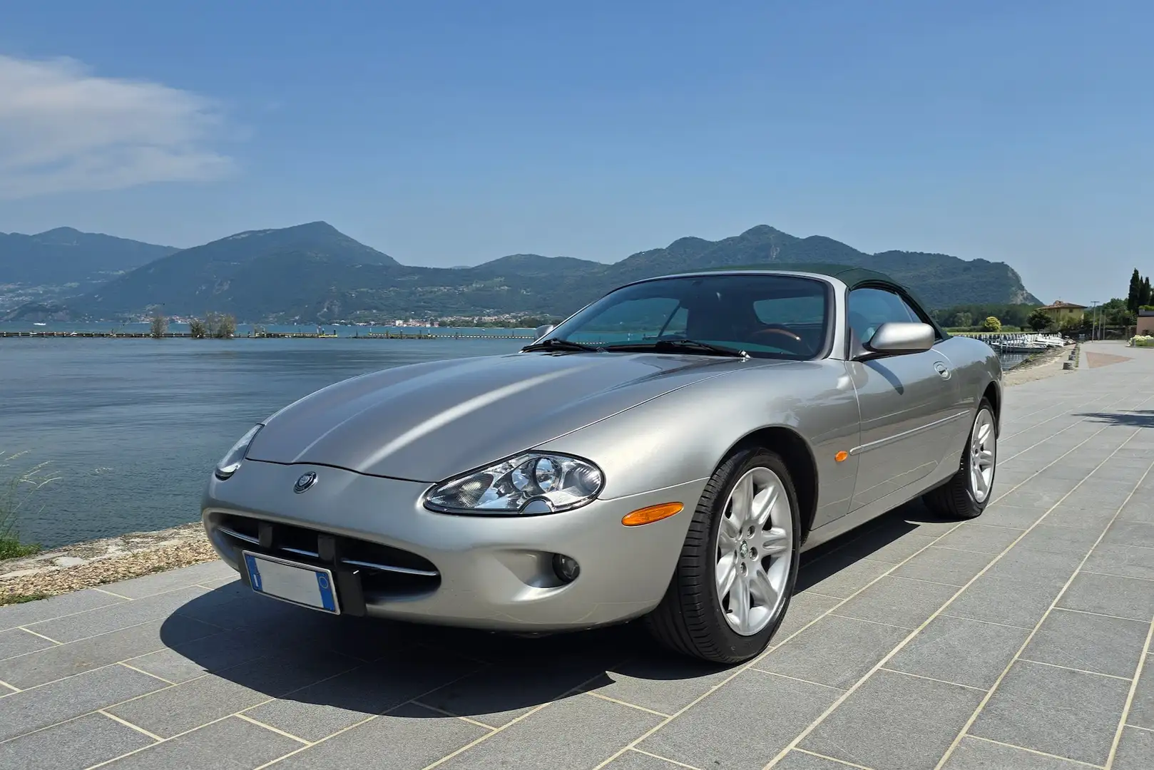 Jaguar XK8 Convertible 4.0 Zilver - 2